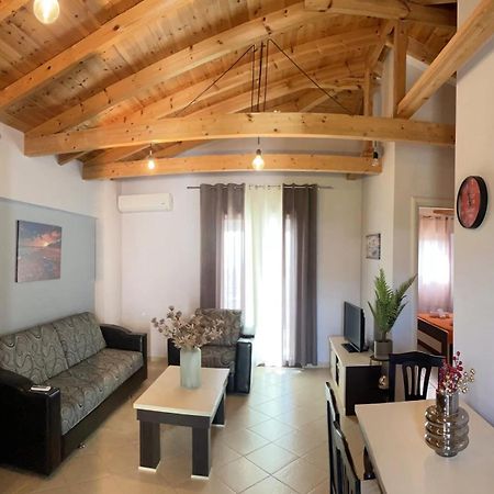 Villa Orestis - Stoupa Seaside Retreats מראה חיצוני תמונה